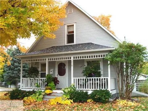 218 E Main St, Grand Ledge, MI 48837 photo 1