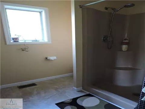 13603 S M-52, Perry, MI 48872 photo 15