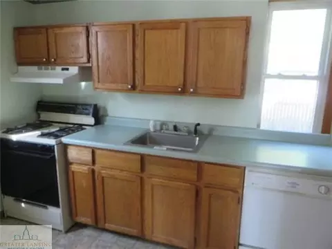 529 Monroe St, Lansing, MI 48906 photo 2