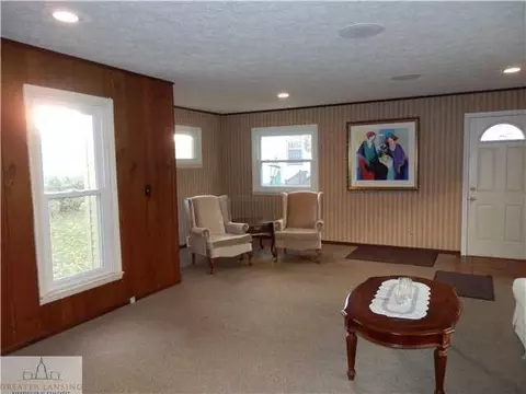 210 E Riv, Grand Ledge, MI 48837 photo 11