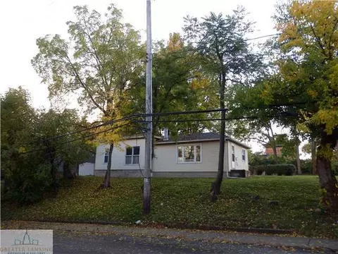210 E Riv, Grand Ledge, MI 48837 photo 2