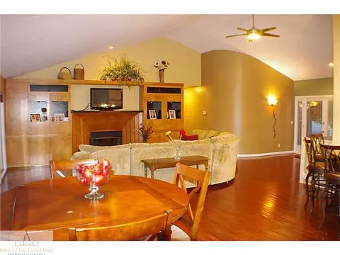 702 Windyrush Ln, Dewitt, MI 48820 photo 3