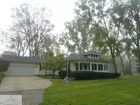 16461 Griswold Rd, Lansing, MI 48906 photo 2
