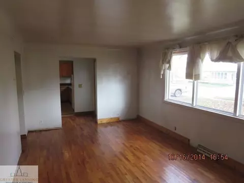 917 E Mason St, Owosso, MI 48867 photo 3