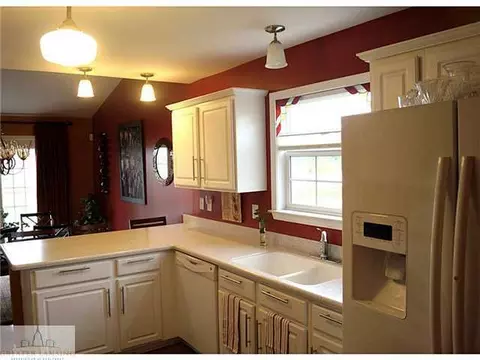 1300 Wickham Dr, Lansing, MI 48906 photo 6