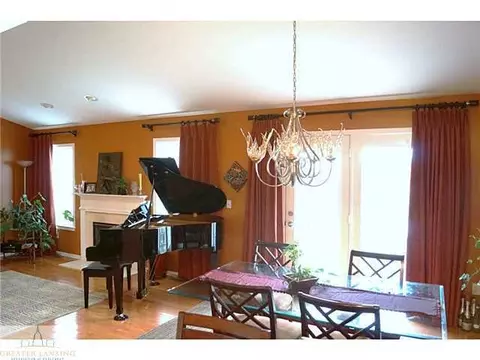 1300 Wickham Dr, Lansing, MI 48906 photo 7