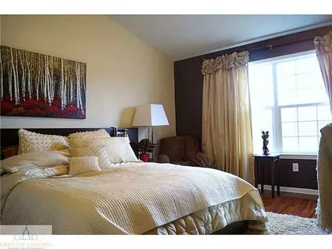 1300 Wickham Dr, Lansing, MI 48906 photo 15