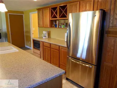 1300 Wickham Dr, Lansing, MI 48906 photo 25