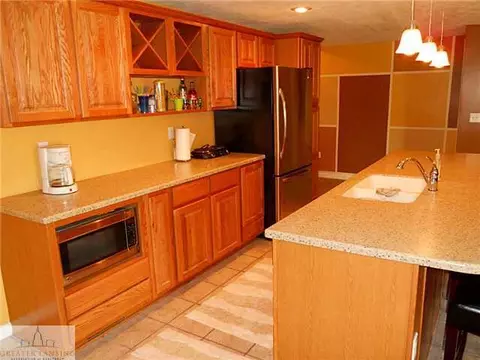 1300 Wickham Dr, Lansing, MI 48906 photo 24
