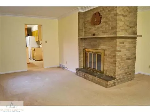 2704 Forest Rd, Lansing, MI 48910 photo 4