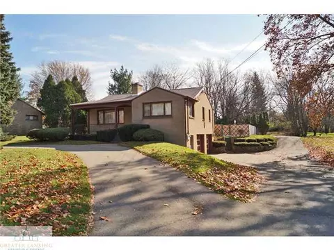 2704 Forest Rd, Lansing, MI 48910 photo 1
