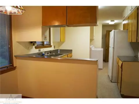 2704 Forest Rd, Lansing, MI 48910 photo 7
