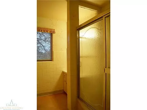 2704 Forest Rd, Lansing, MI 48910 photo 12