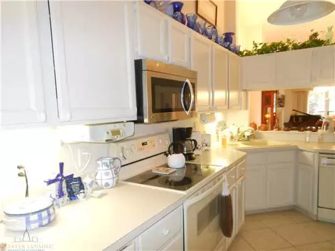 6530 Springtree, Lansing, MI 48917 photo 3