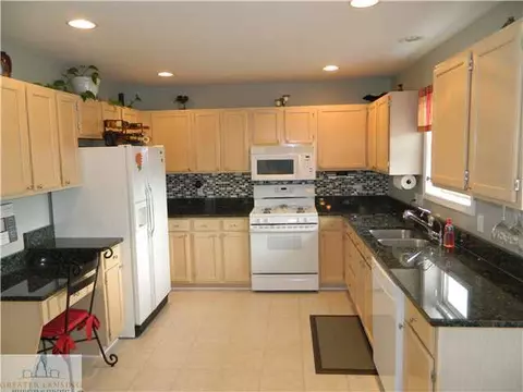 431 Browning Dr, Howell, MI 48843 photo 8