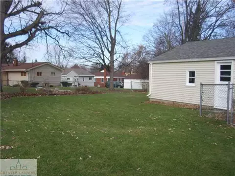 915 Tchell, Lansing, MI 48917 photo 14