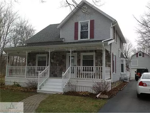 208 E Shepherd, Charlotte, MI 48813 photo 1