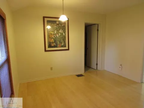 145 Rayner, Mason, MI 48854 photo 9