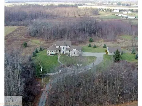 4250 W Cutler, Dewitt, MI 48820 photo 2