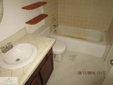 4605 W Haslett Rd, Perry, MI 48872 photo 8