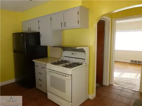 2006 Devonshire Ave, Lansing, MI 48910 photo 3