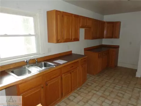 1538 Lyons Ave, Lansing, MI 48910 photo 3