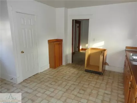 1538 Lyons Ave, Lansing, MI 48910 photo 4