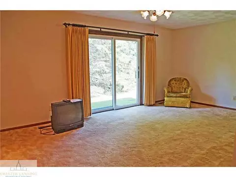 2610 Pine Tree Rd, Holt, MI 48842 photo 7
