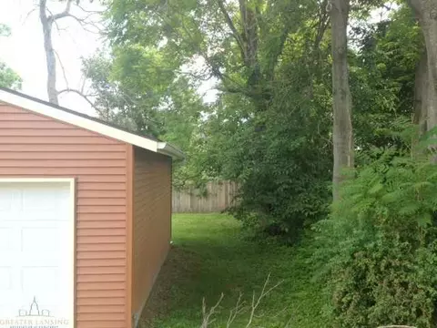 1139 Maple St, Lansing, MI 48915 photo 25