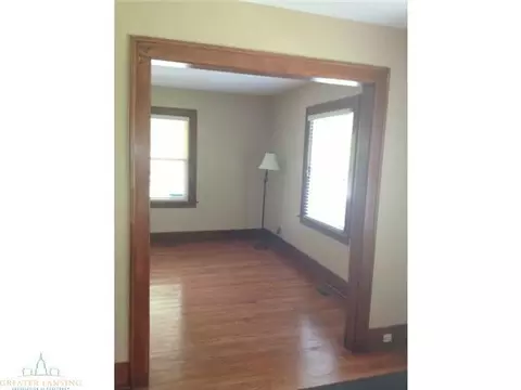 1139 Maple St, Lansing, MI 48915 photo 4