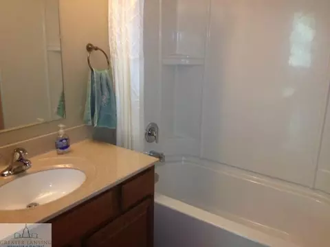 1139 Maple St, Lansing, MI 48915 photo 15