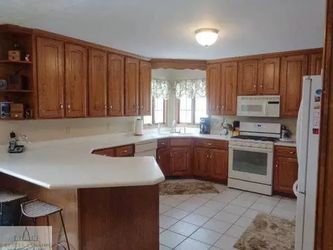 7607 Williams Rd, Lansing, MI 48911 photo 5