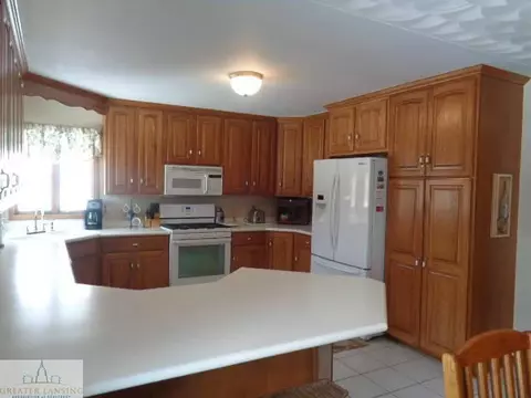 7607 Williams Rd, Lansing, MI 48911 photo 6