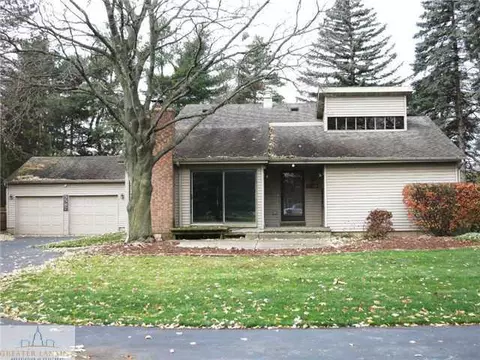 5587 Marsh Rd, Haslett, MI 48840 photo 3