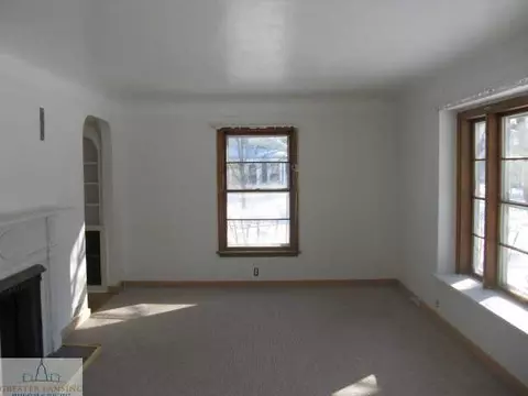 657 Spring St, Grand Ledge, MI 48837 photo 2