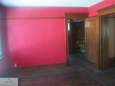 229 E Maple, Mason, MI 48854 photo 4