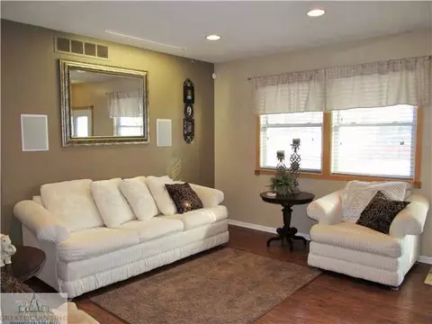 806 Elmwood, Dewitt, MI 48820 photo 3
