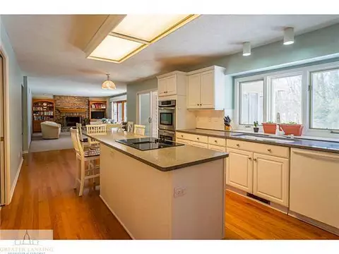 3651 Beech Tree Ln, Okemos, MI 48864 photo 5