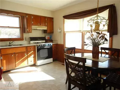 5593 Cornell, Haslett, MI 48840 photo 6