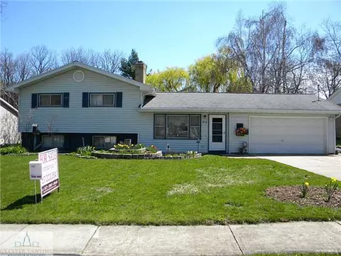 913 E Scott, Grand Ledge, MI 48837 photo 1