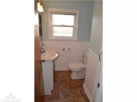 2000 Cooper, Lansing, MI 48910 photo 9