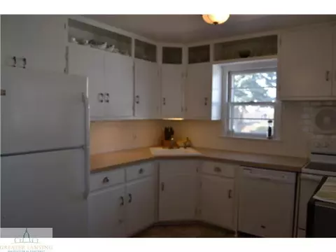2000 Cooper, Lansing, MI 48910 photo 17