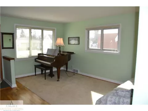 2000 Cooper, Lansing, MI 48910 photo 12