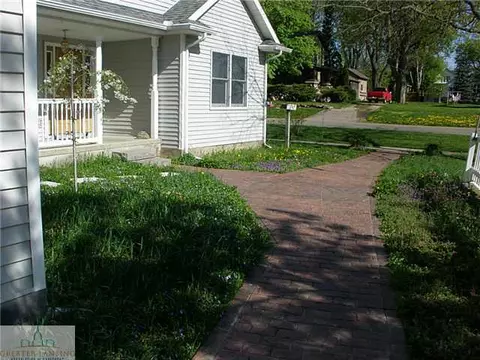 142 E High, Ovid, MI 48866 photo 2