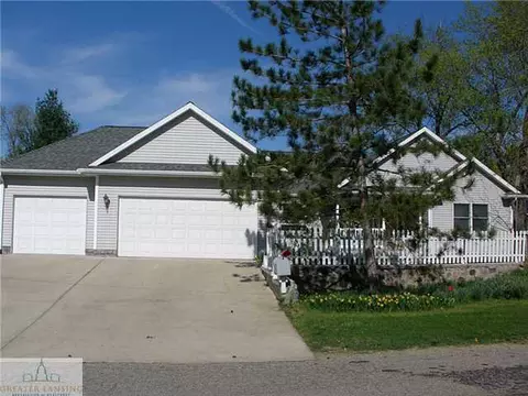 142 E High, Ovid, MI 48866 photo 1