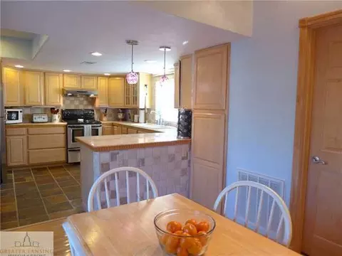 703 Cedarwood, Dewitt, MI 48820 photo 13