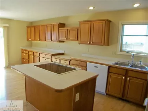 1268 Berkshire Dr, Williamston, MI 48895 photo 9