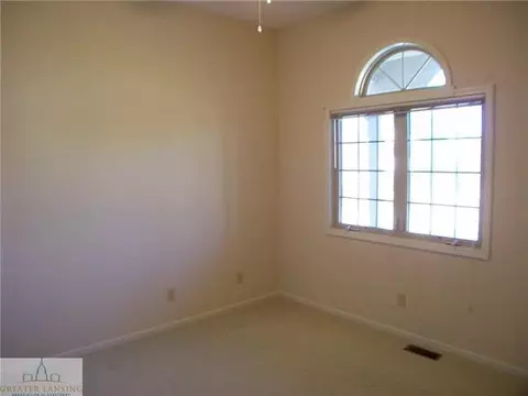 1268 Berkshire Dr, Williamston, MI 48895 photo 18