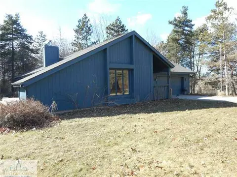 6385 Foster Rd, Haslett, MI 48840 photo 1