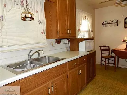 5653 Babbitt St, Haslett, MI 48840 photo 7
